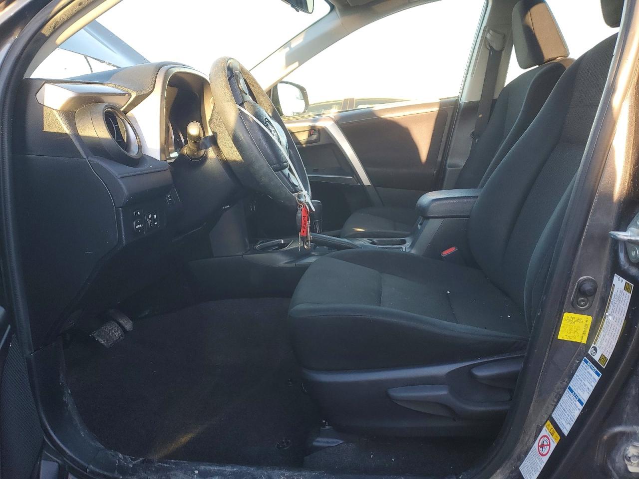 2016 TOYOTA RAV4 LE photo 7