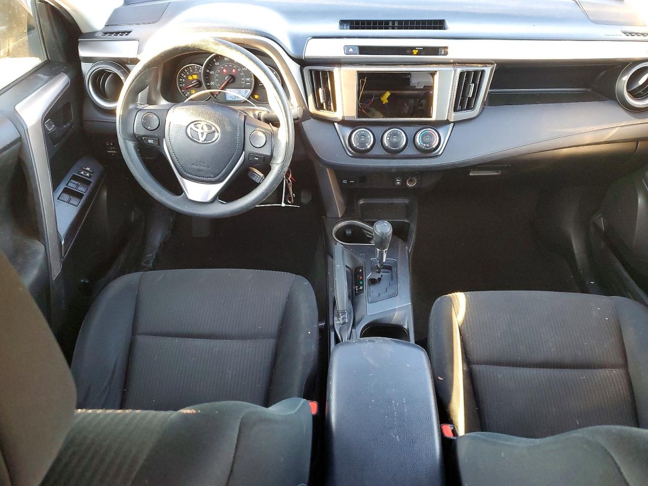 2016 TOYOTA RAV4 LE photo 8