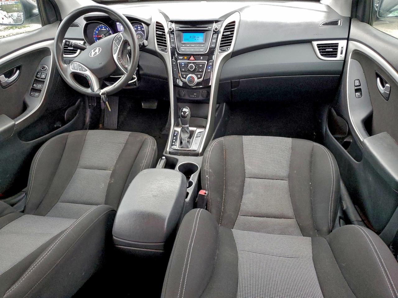 2017 HYUNDAI ELANTRA GT photo 8