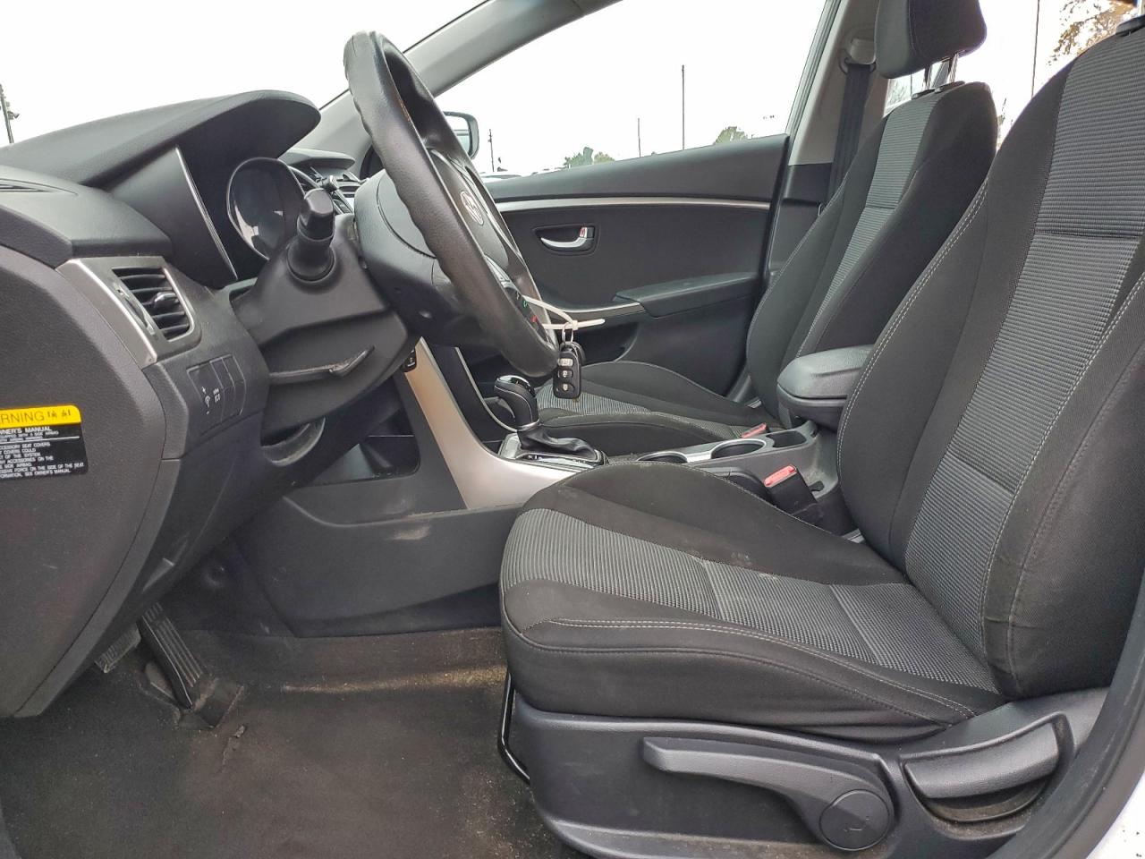 2017 HYUNDAI ELANTRA GT photo 7