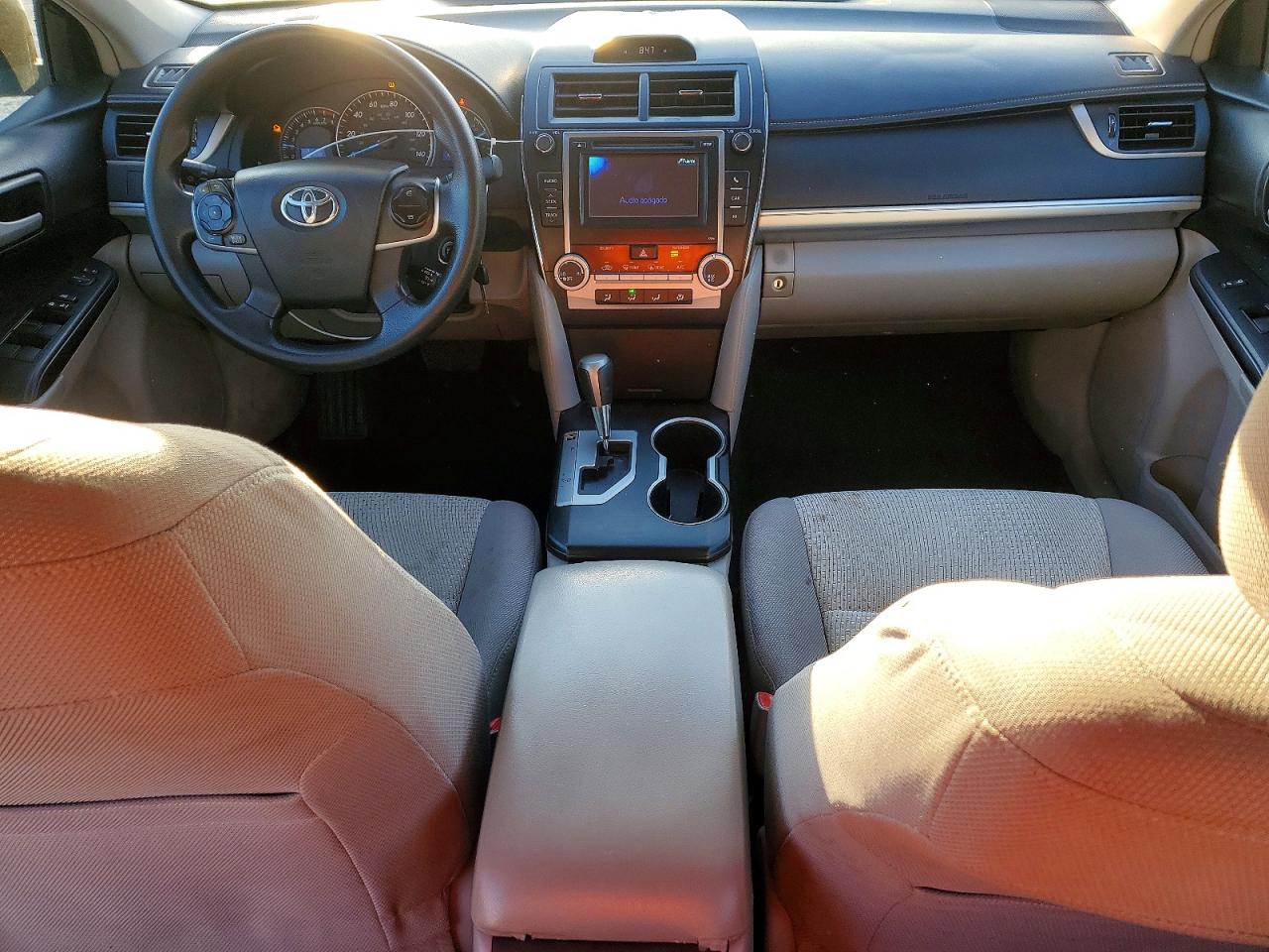 2013 TOYOTA CAMRY L photo 8