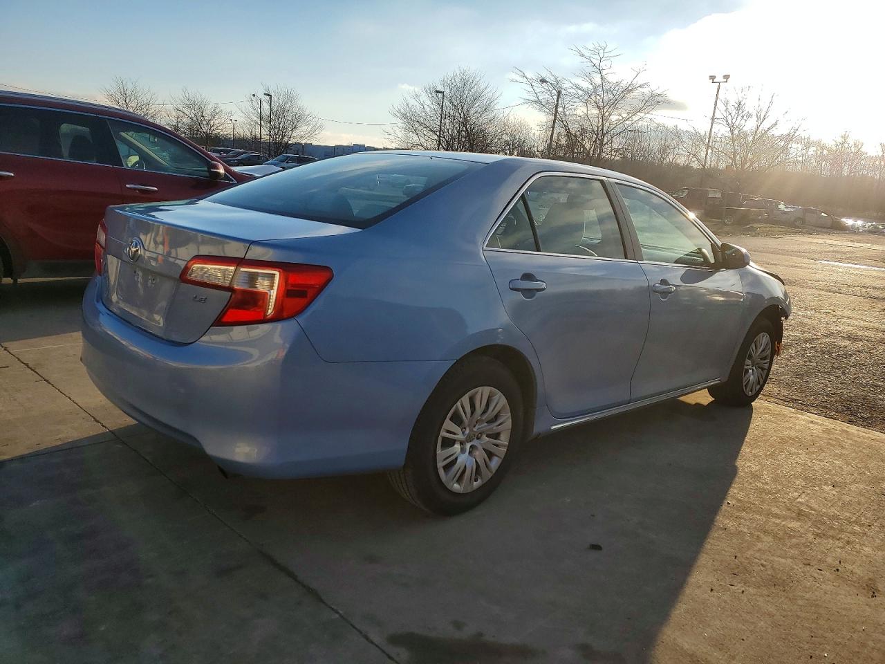 2013 TOYOTA CAMRY L photo 3