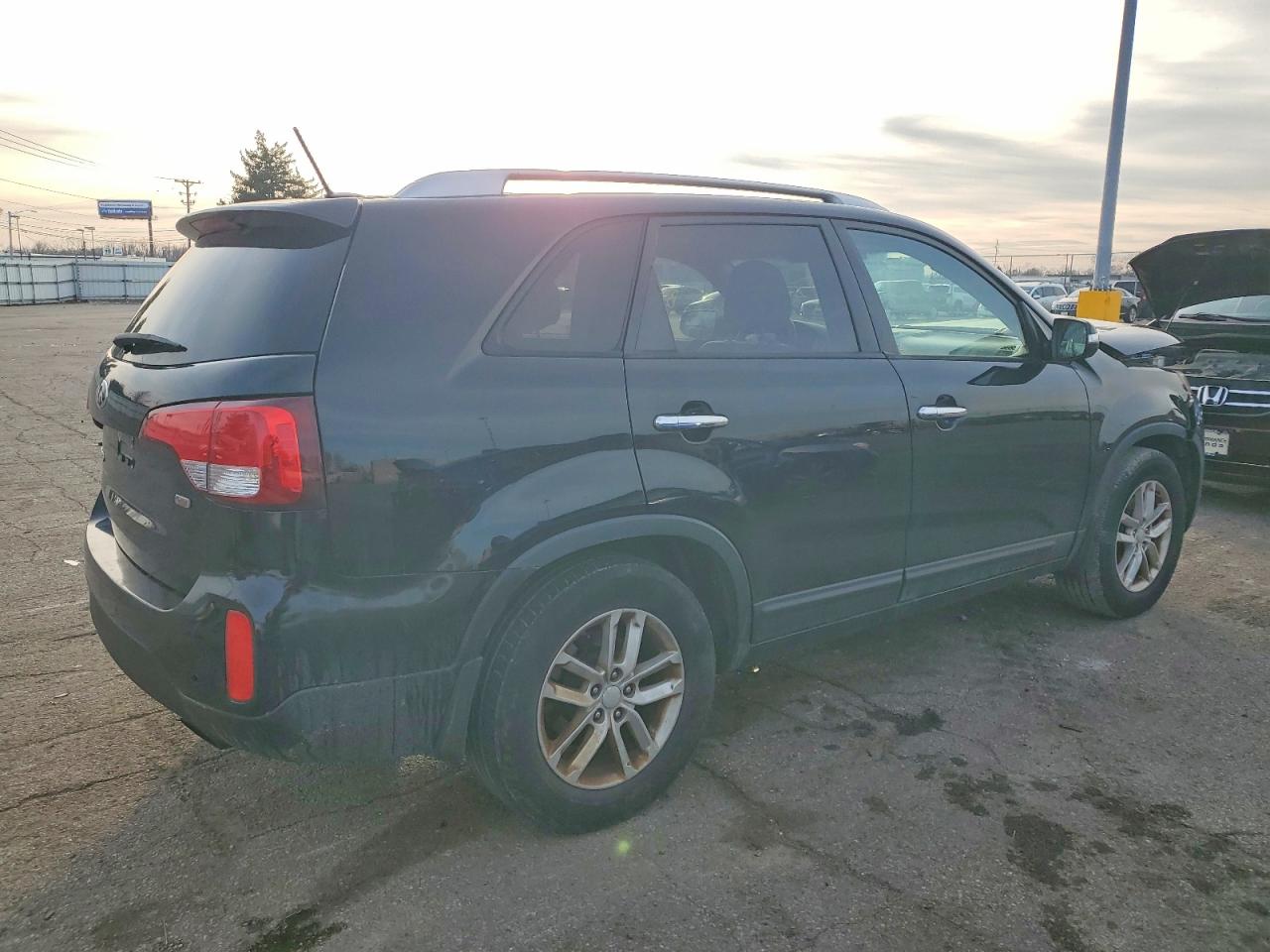 2014 KIA SORENTO LX photo 3