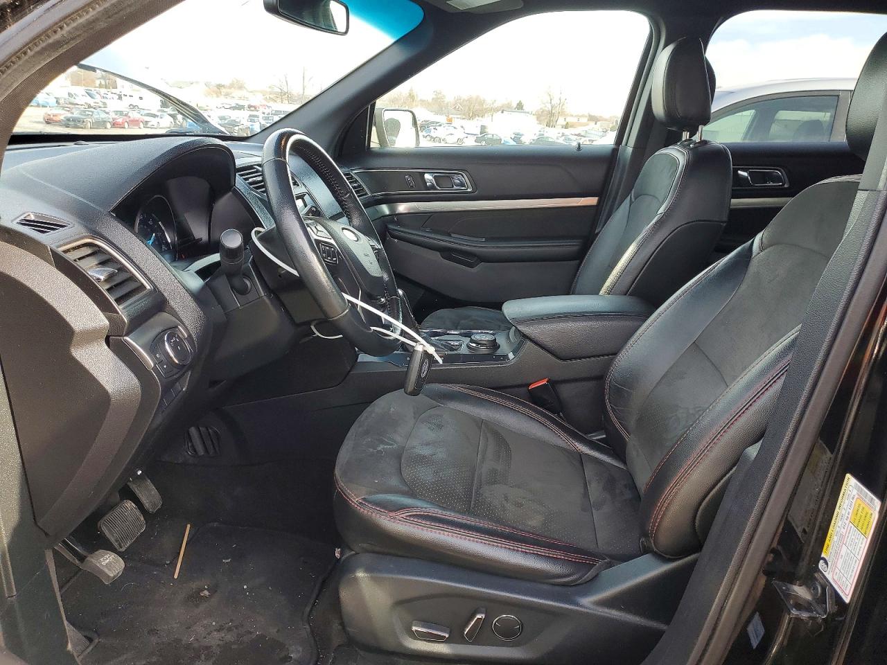 2018 FORD EXPLORER XLT photo 7