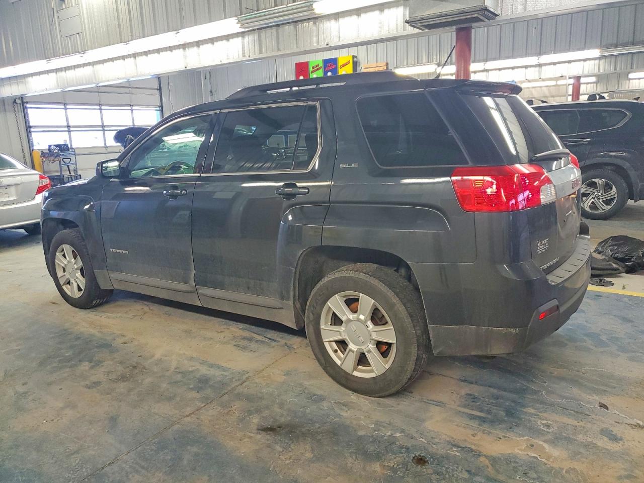 2013 GMC TERRAIN SLE photo 5