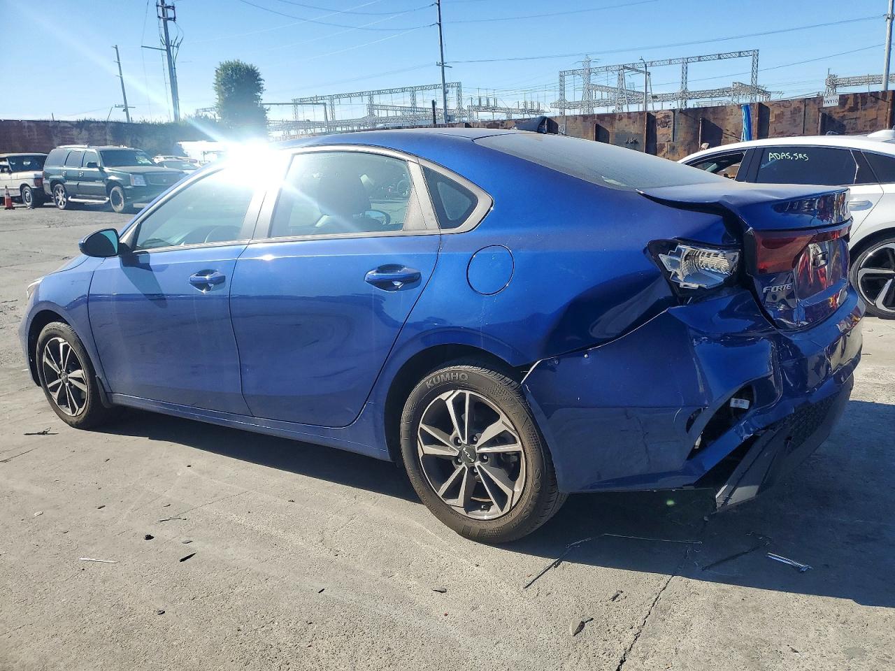 2024 KIA FORTE LX photo 2