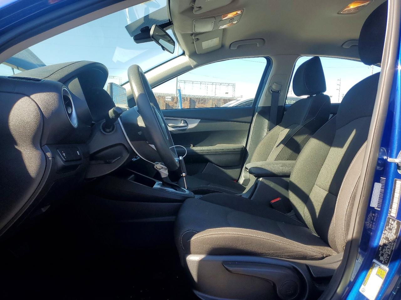 2024 KIA FORTE LX photo 7