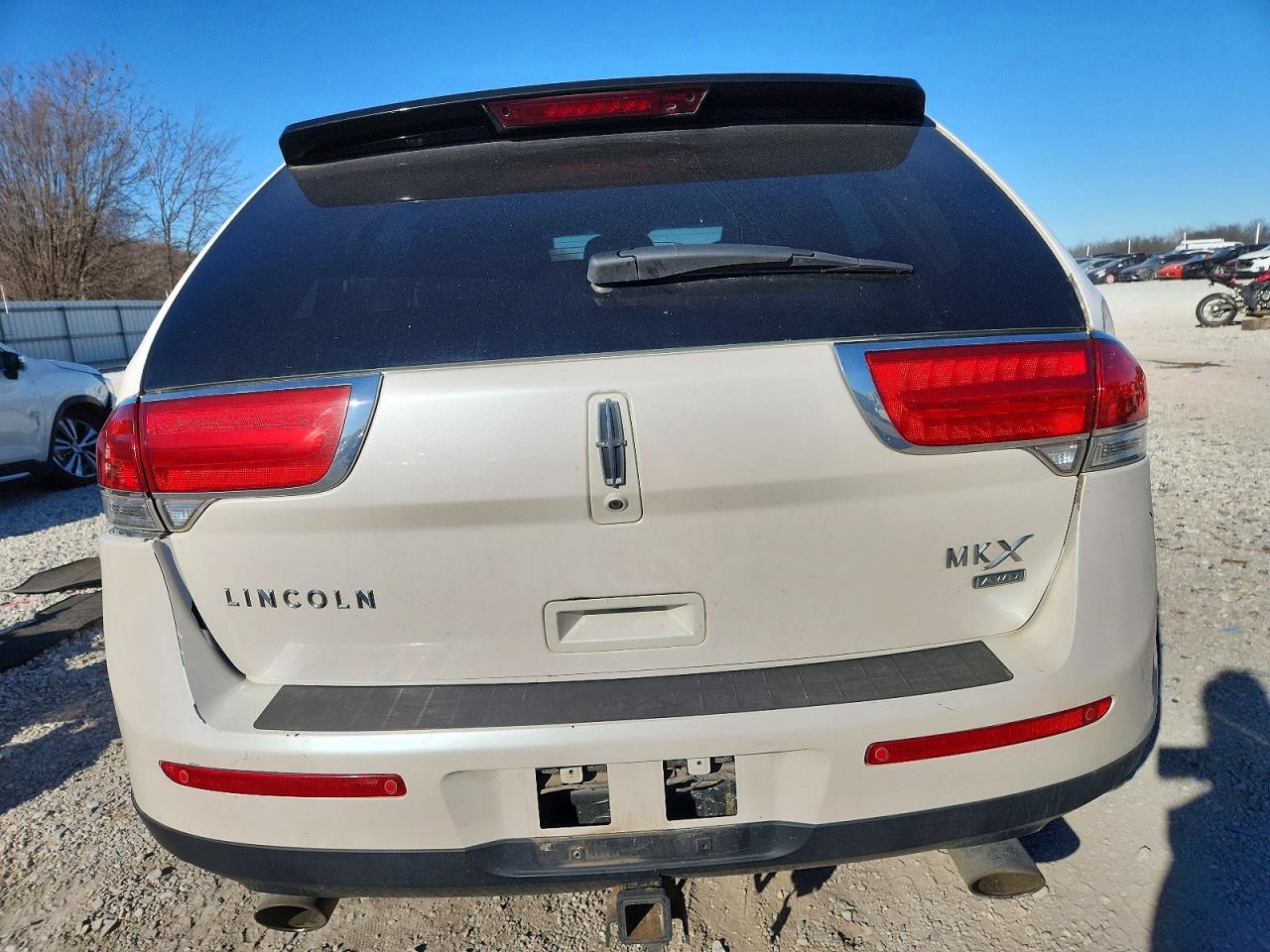 2011 LINCOLN TOWNHOUSE MKX photo 6