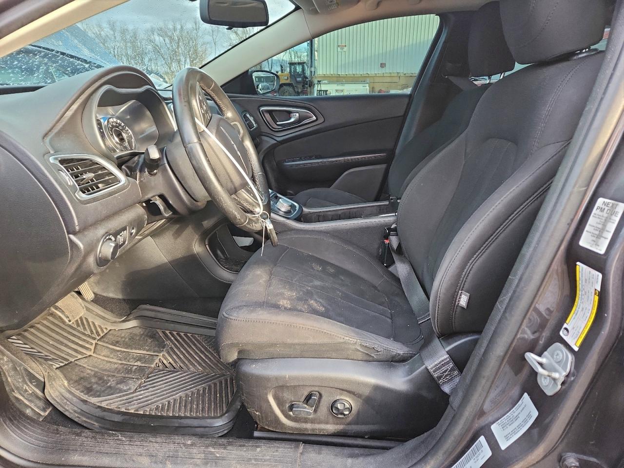 2015 CHRYSLER 200 LIMITED photo 7