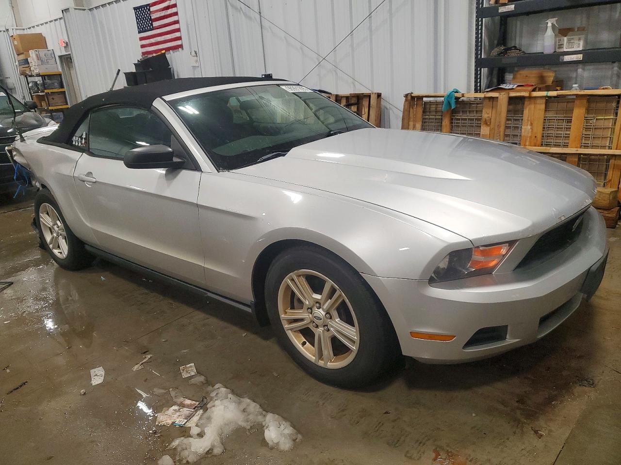 2012 FORD MUSTANG photo 4
