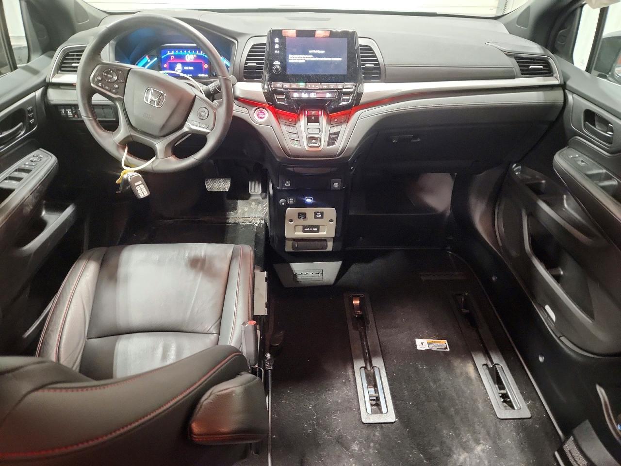 2024 HONDA ODYSSEY SPORT photo 8