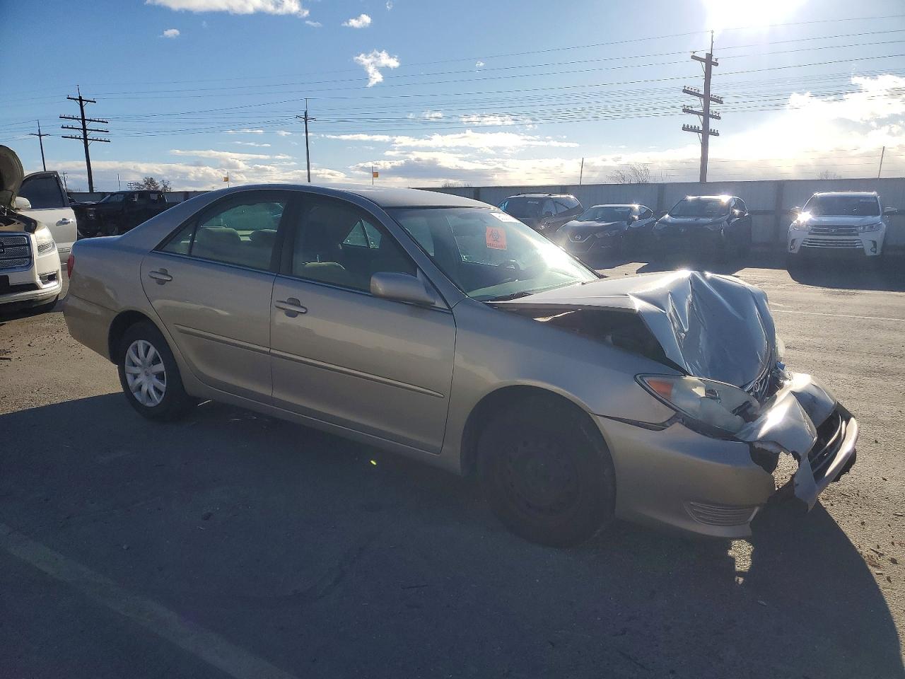 2005 TOYOTA CAMRY LE photo 4