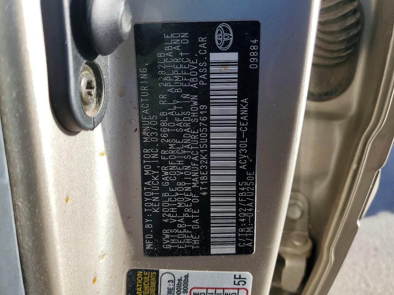 2005 TOYOTA CAMRY LE photo 12