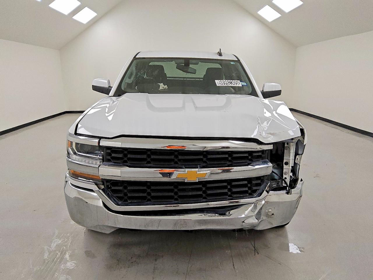 2018 CHEVROLET SILVERADO C1500 LT photo 5