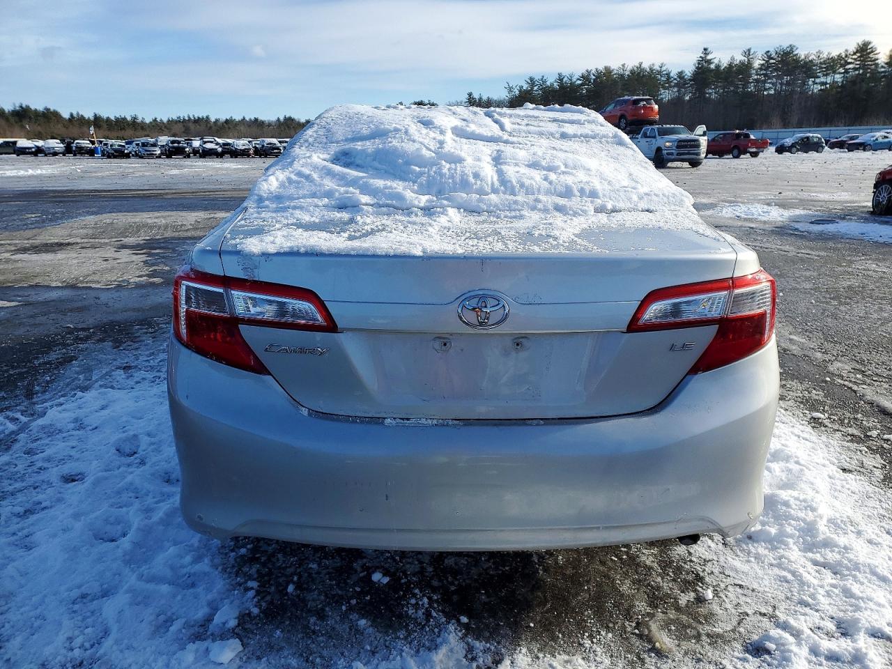 2012 TOYOTA CAMRY BASE photo 11