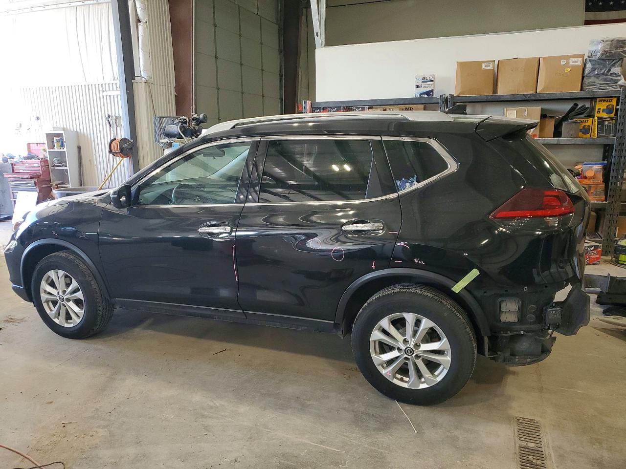 2018 NISSAN ROGUE S photo 2