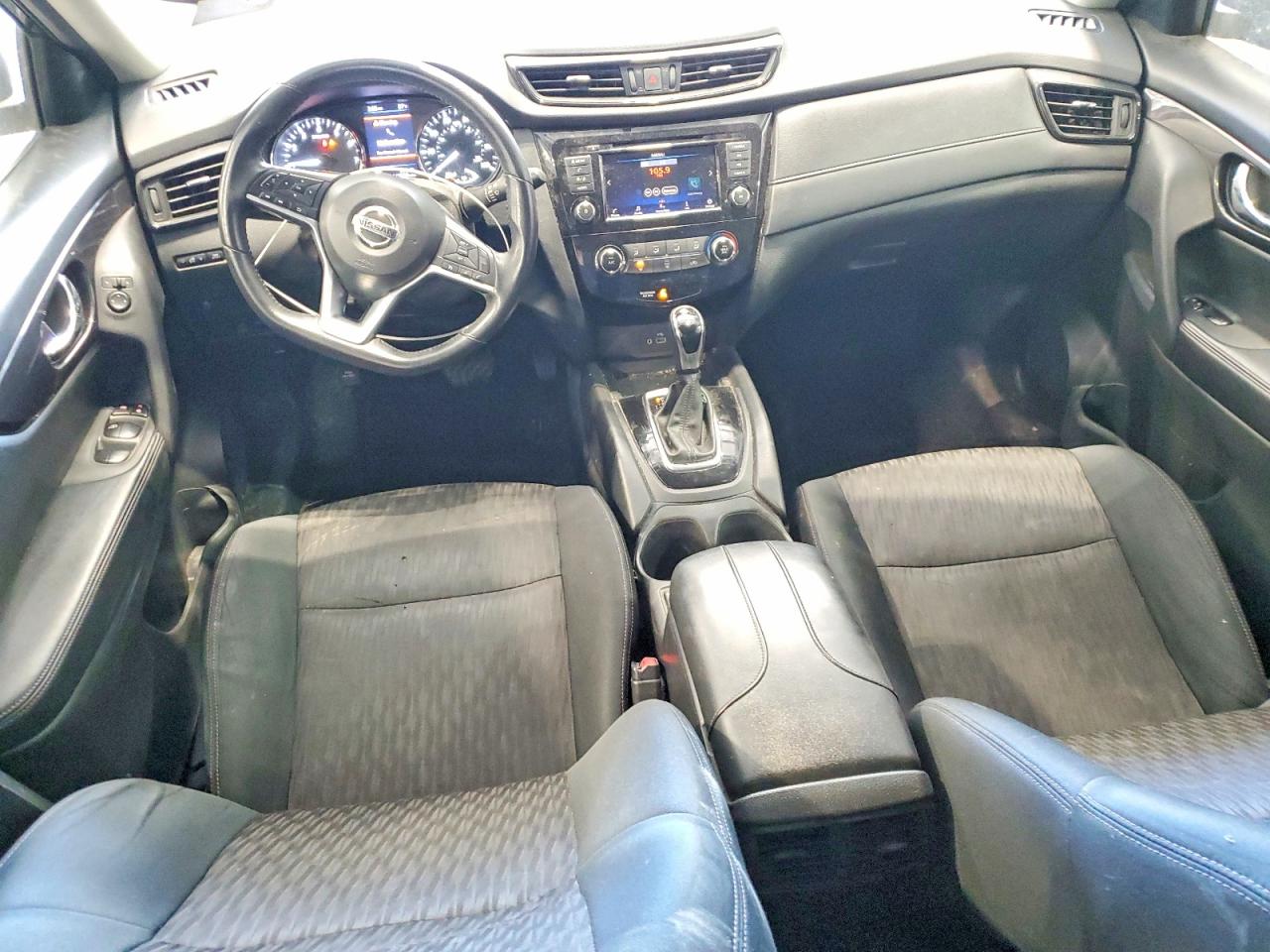 2018 NISSAN ROGUE S photo 8