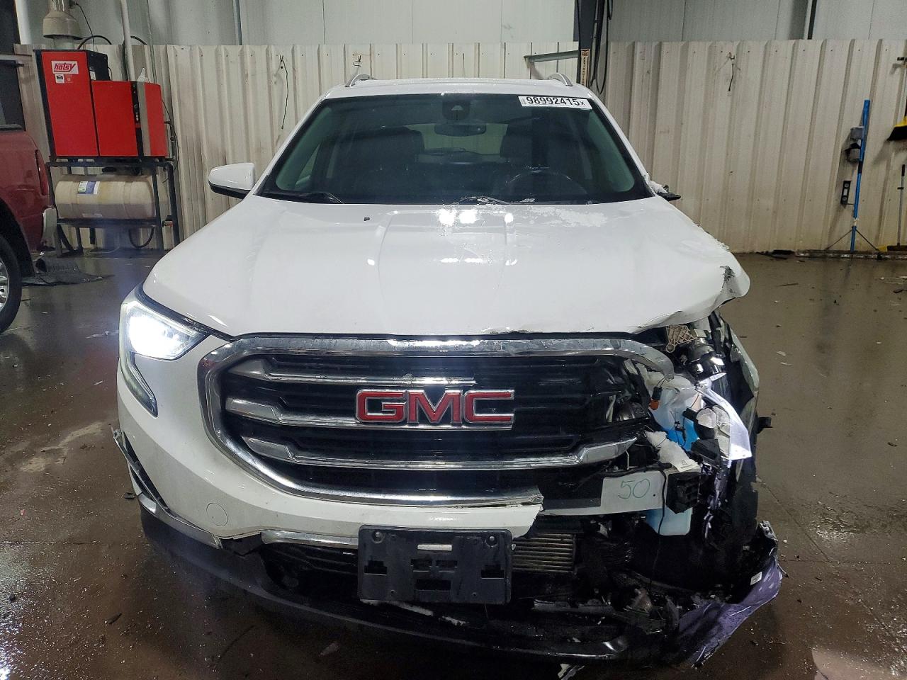 2020 GMC TERRAIN SLT photo 5