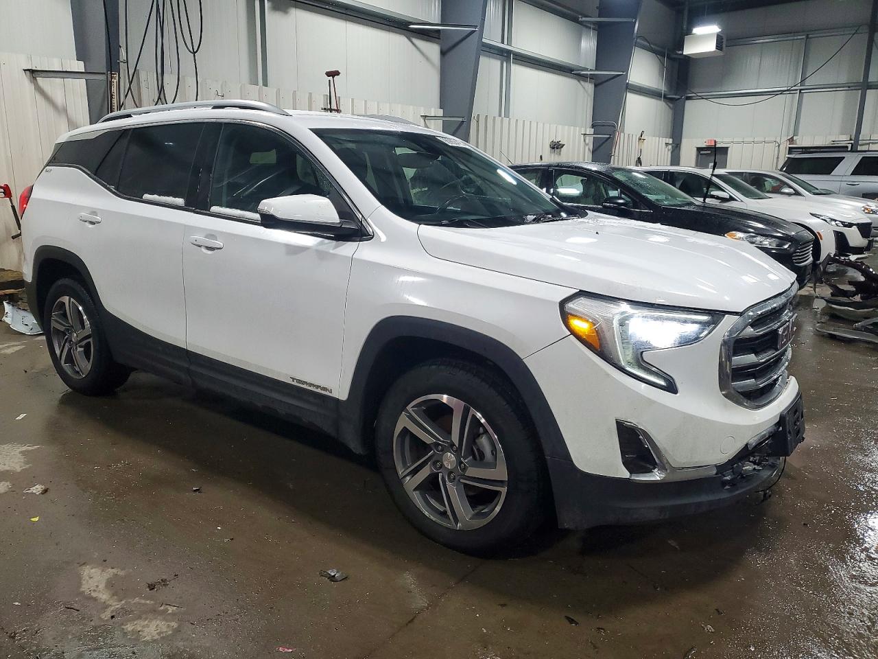 2020 GMC TERRAIN SLT photo 4