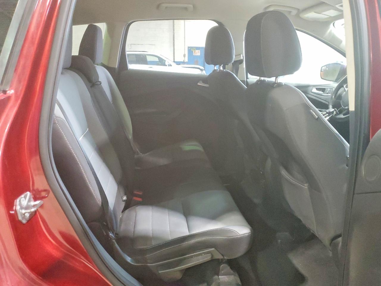 2015 FORD ESCAPE SE photo 11
