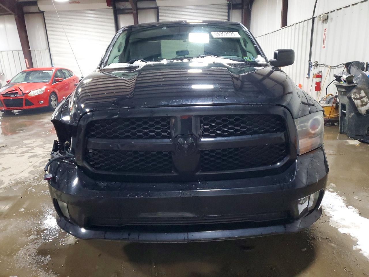 2014 RAM 1500 ST photo 5
