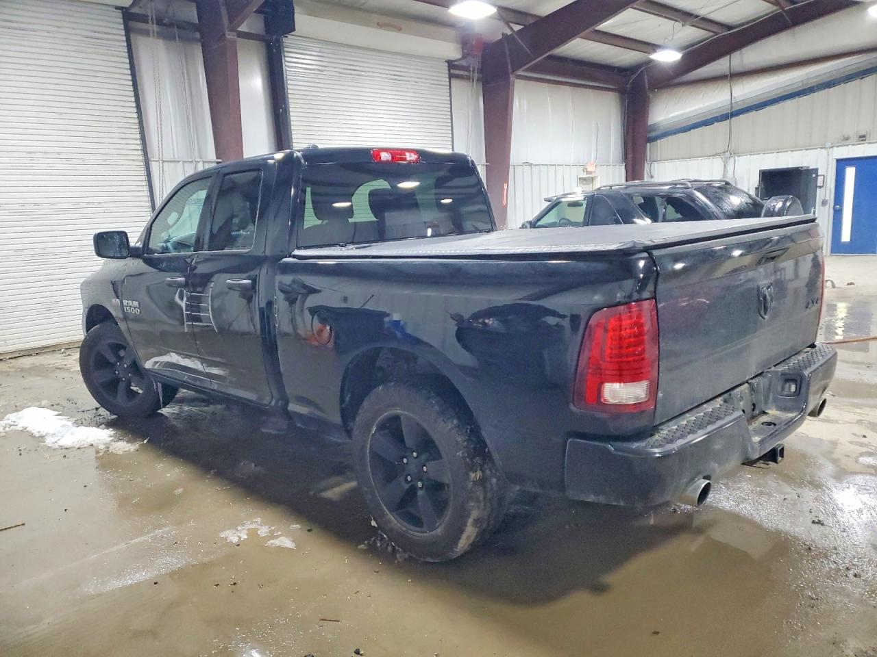 2014 RAM 1500 ST photo 2