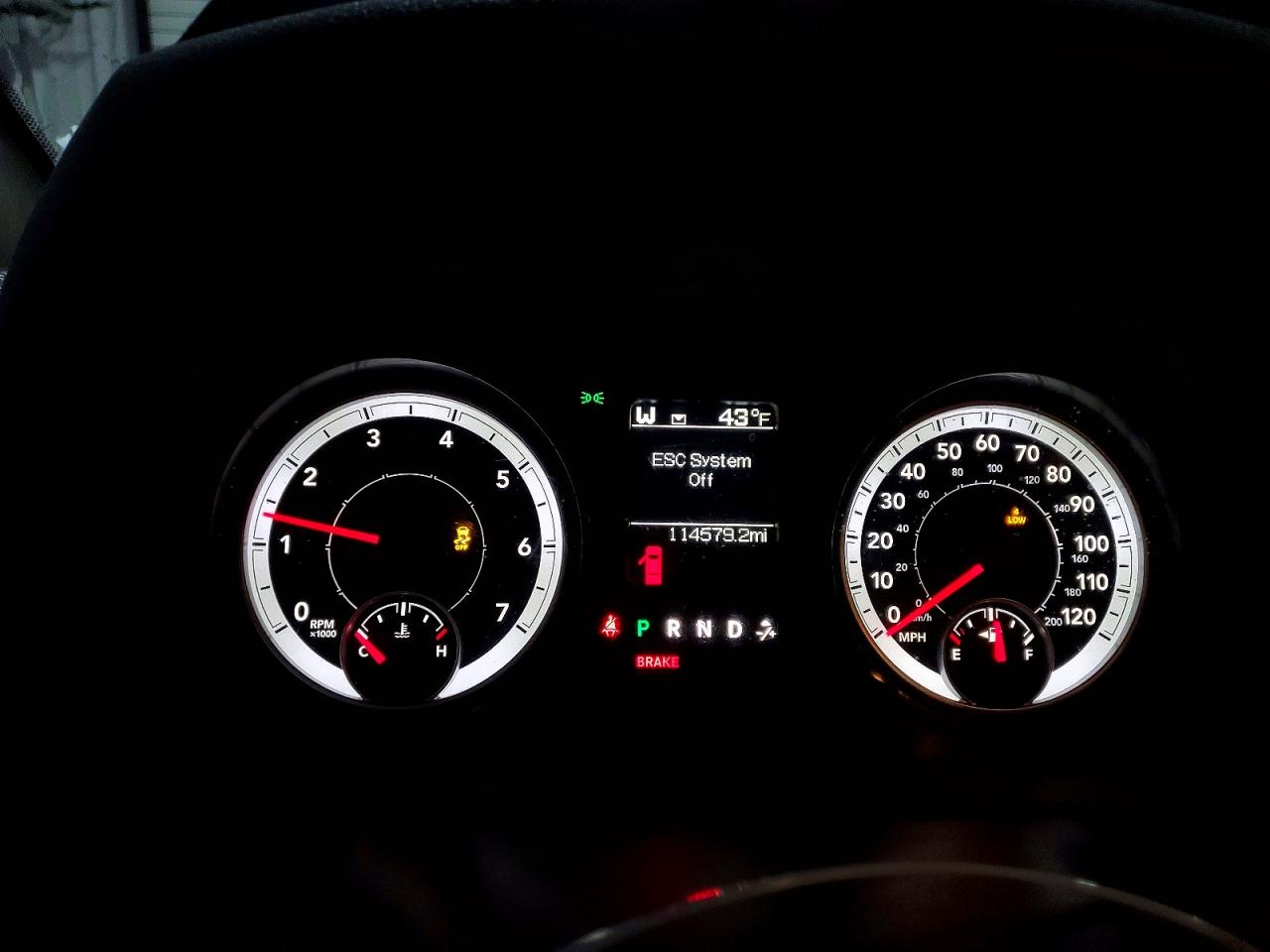 2014 RAM 1500 ST photo 9