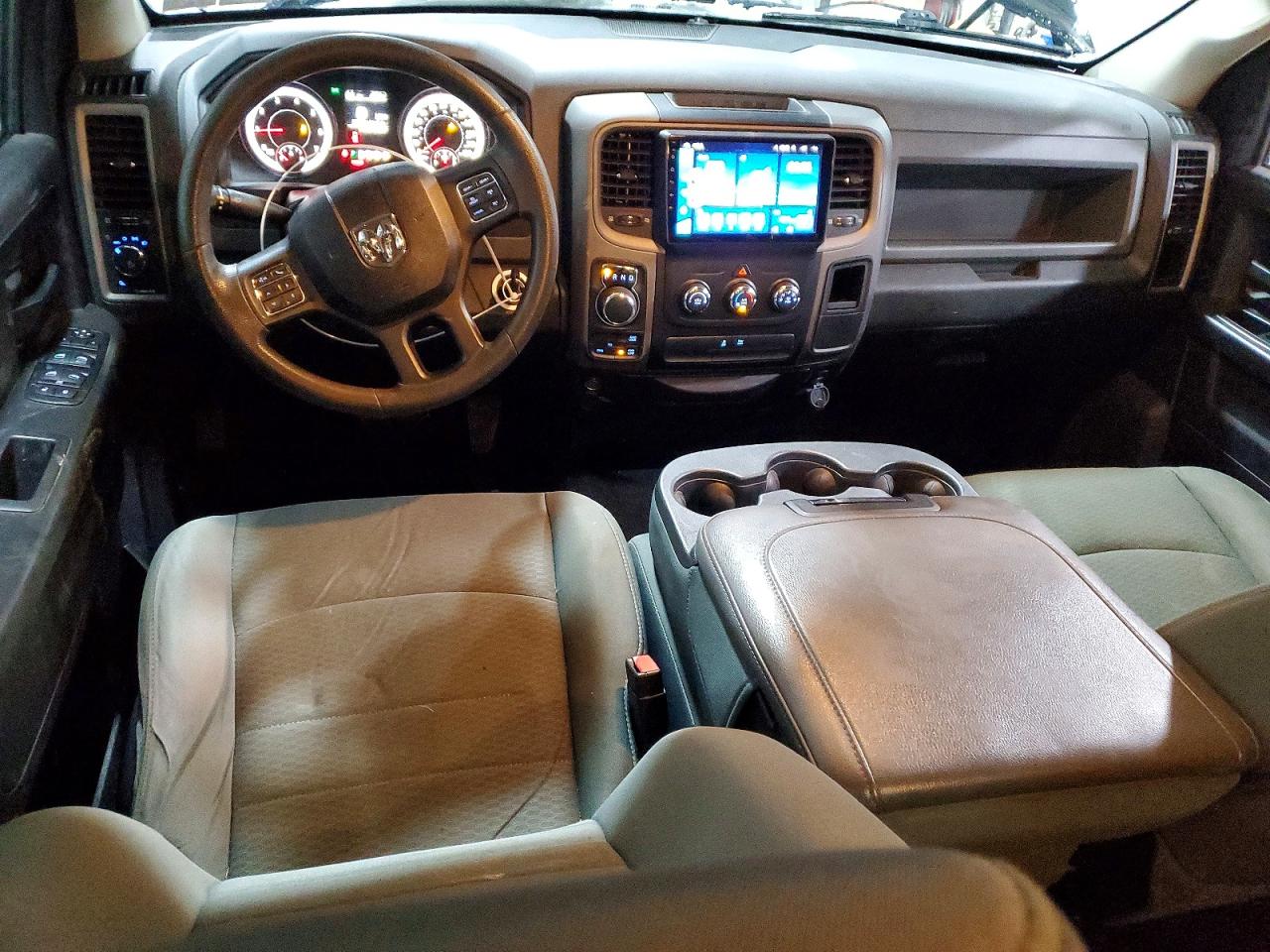 2014 RAM 1500 ST photo 8
