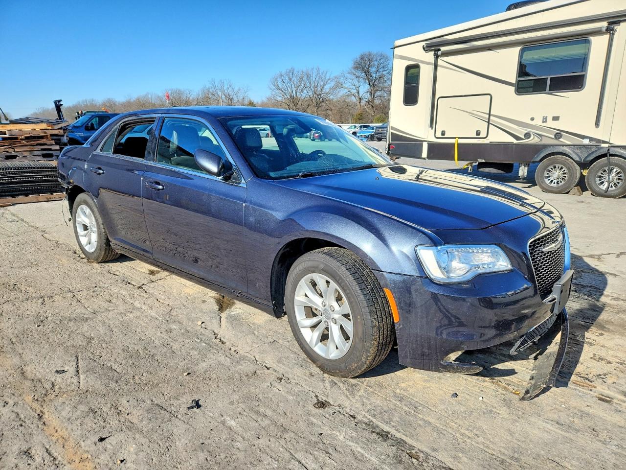 2016 CHRYSLER 300 LIMITED photo 4