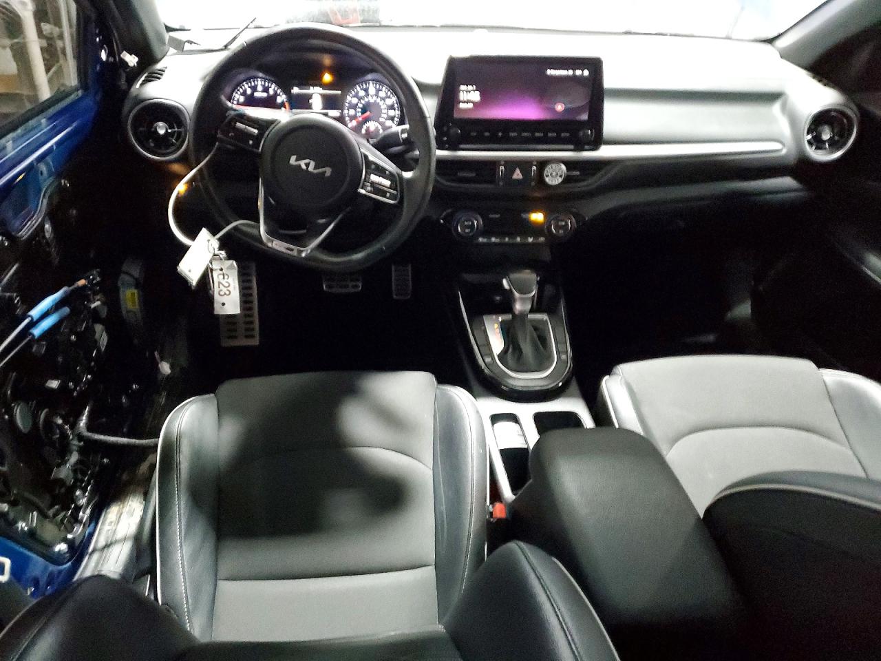 2024 KIA FORTE GT LINE photo 8
