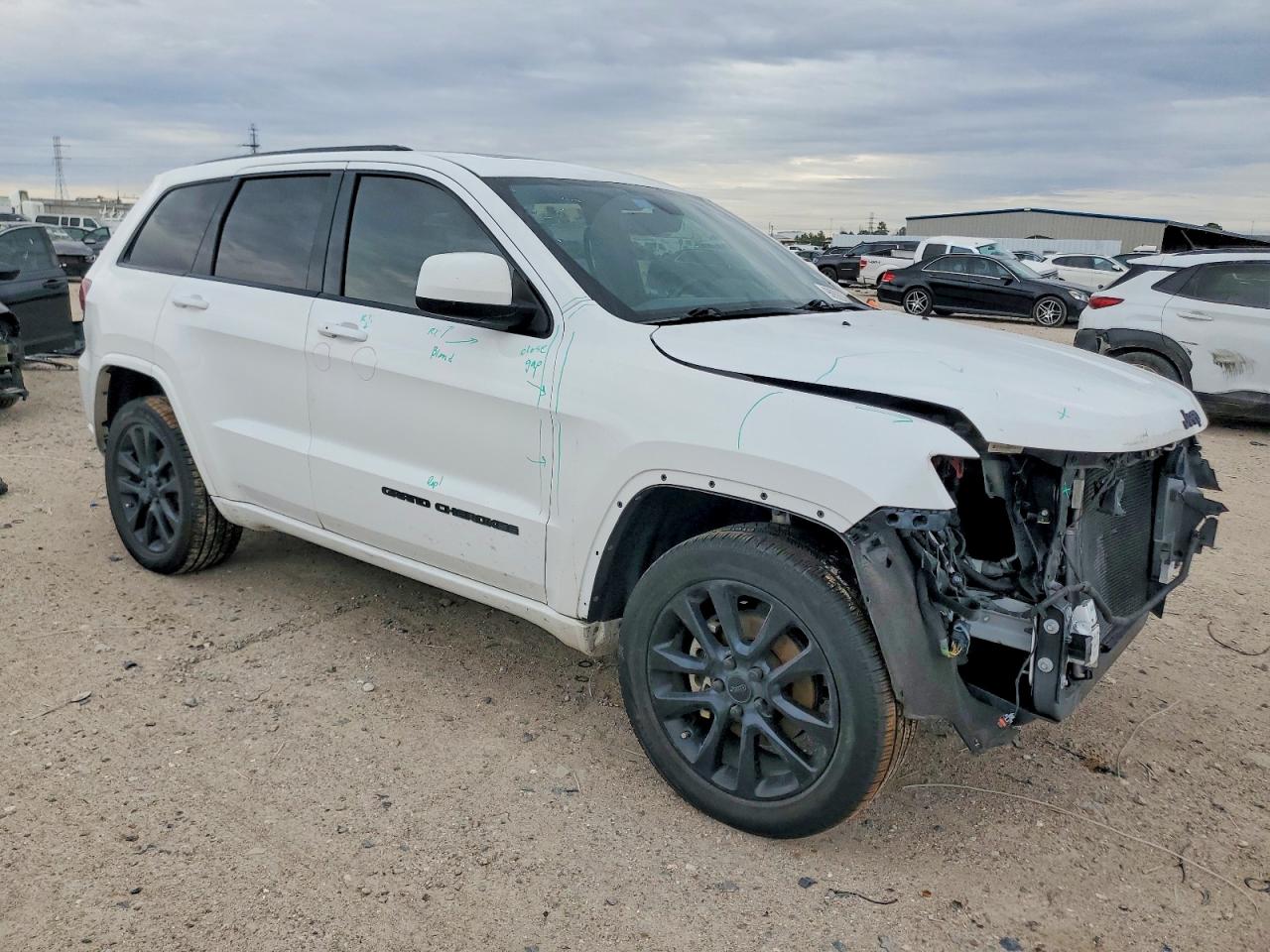 2018 JEEP GRAND CHEROKEE LAREDO photo 7