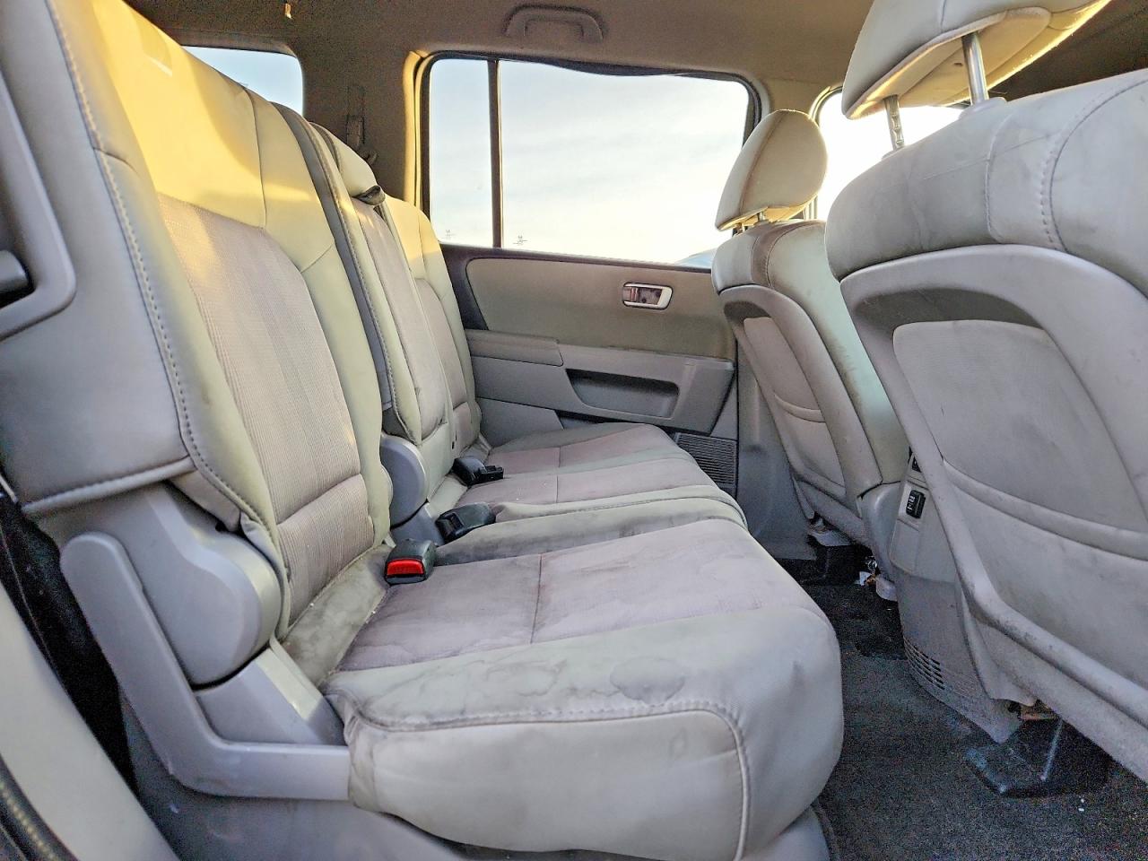 2012 HONDA PILOT EX photo 19