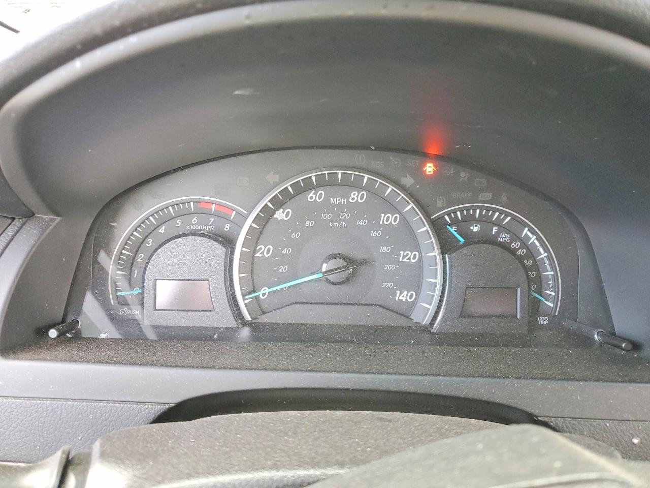 2015 TOYOTA CAMRY LE photo 9