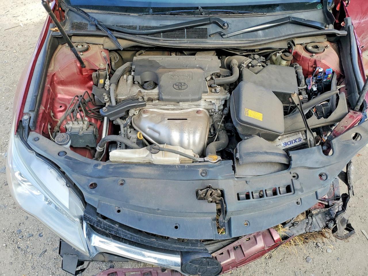 2015 TOYOTA CAMRY LE photo 11