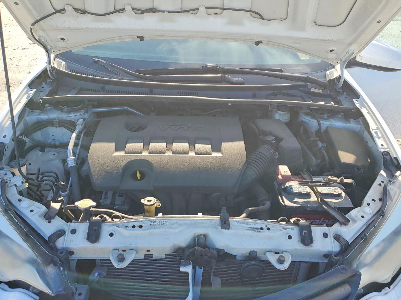 2014 TOYOTA COROLLA L photo 11