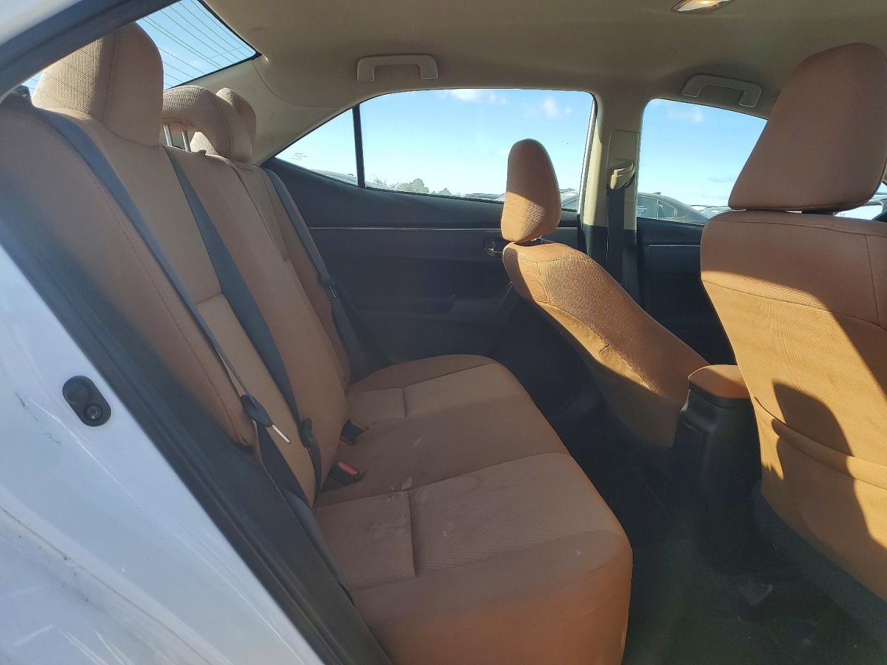 2014 TOYOTA COROLLA L photo 10