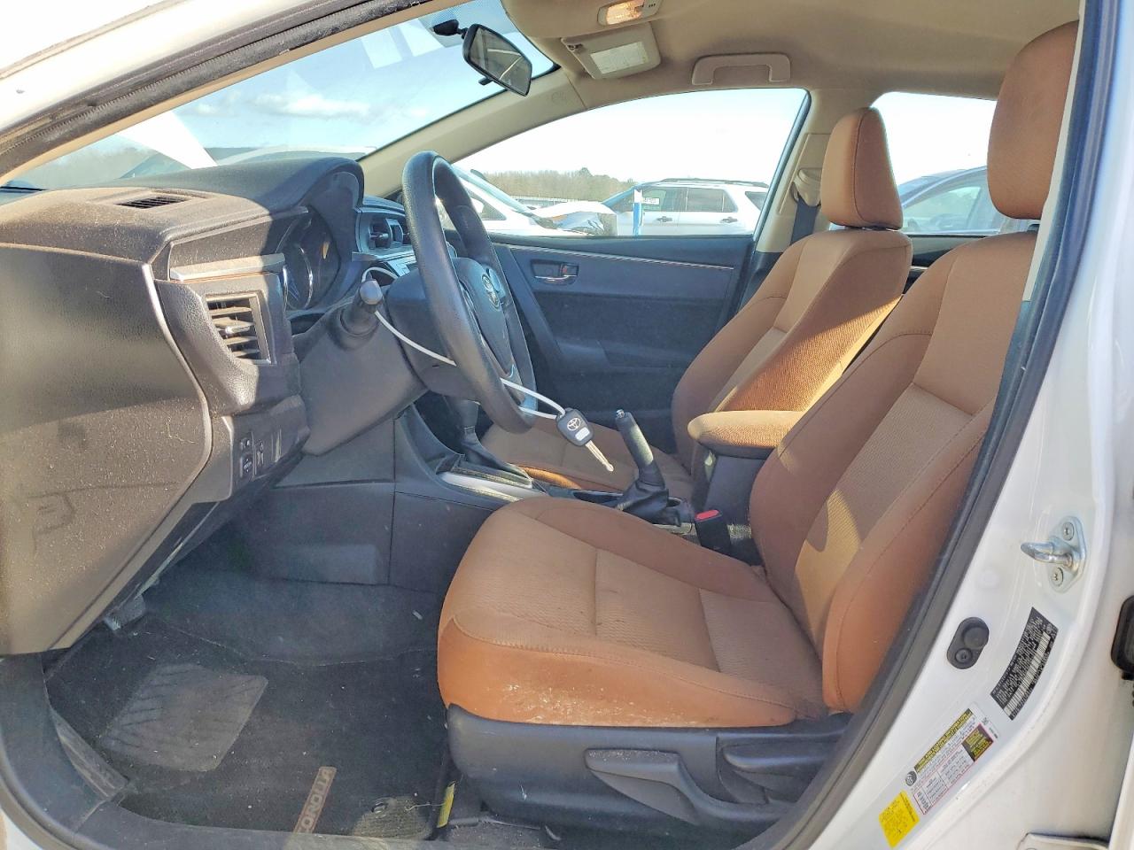 2014 TOYOTA COROLLA L photo 7