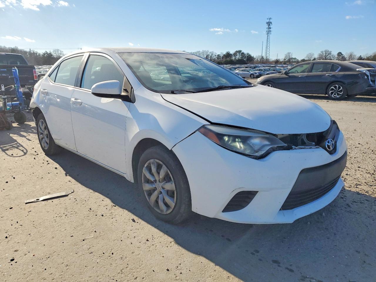 2014 TOYOTA COROLLA L photo 4