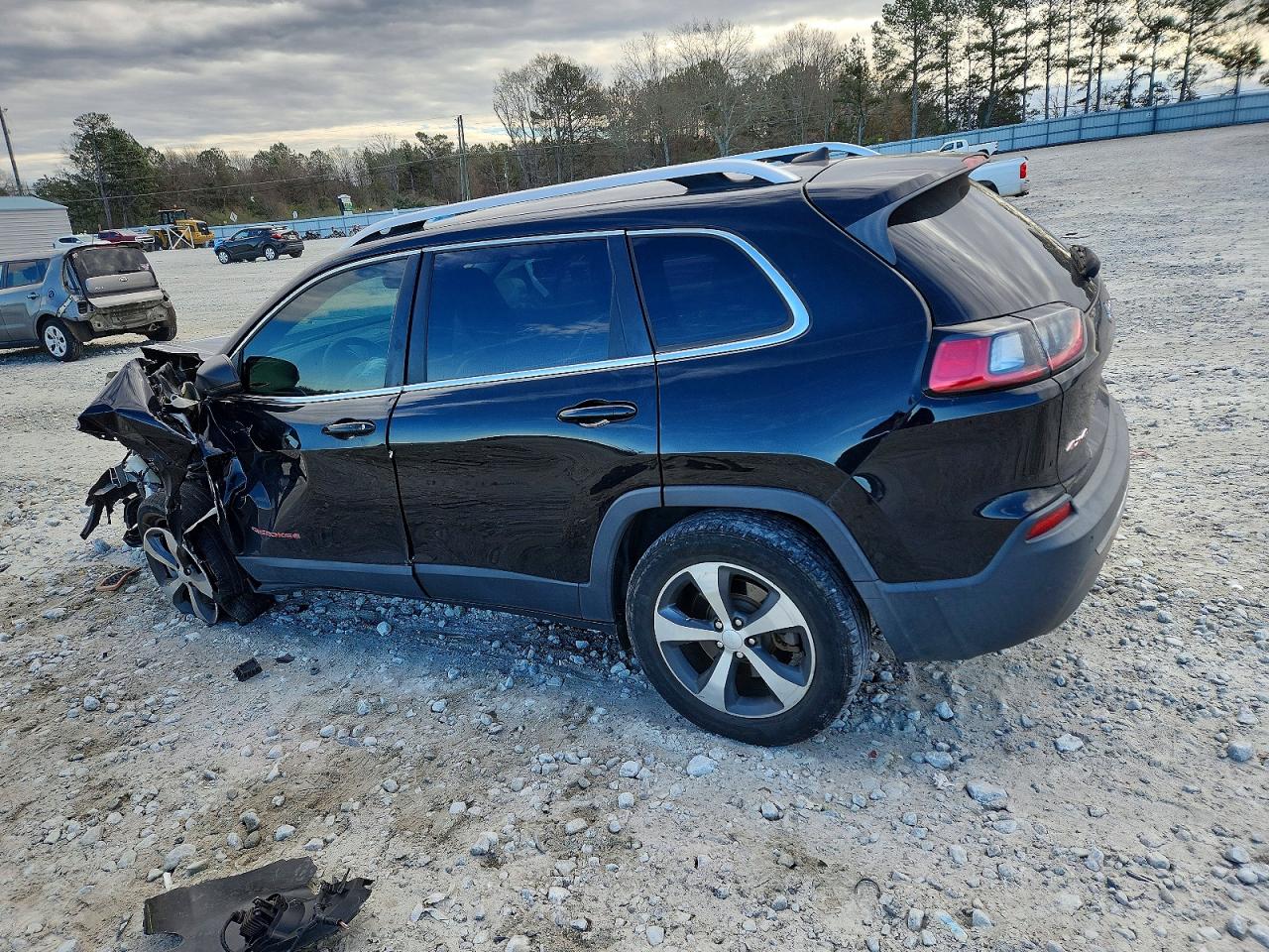 2019 JEEP CHEROKEE LIMITED photo 2