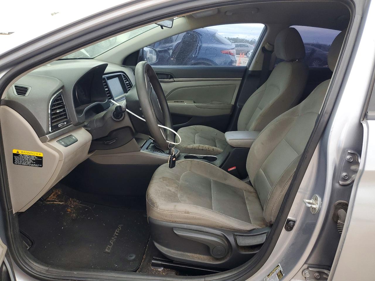 2017 HYUNDAI ELANTRA SE photo 7