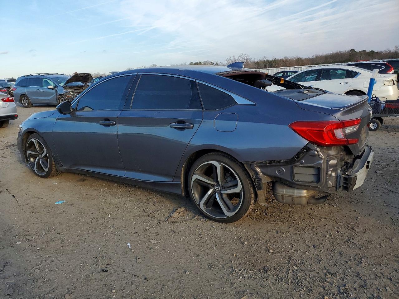 2020 HONDA ACCORD SPORT photo 2