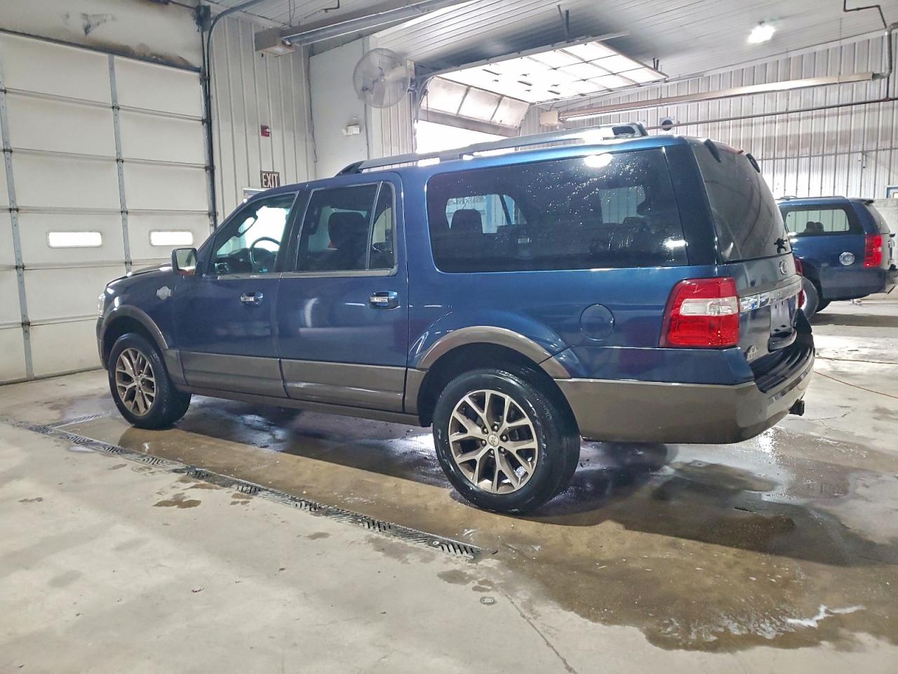 2015 FORD EXPEDITION EL XLT photo 2