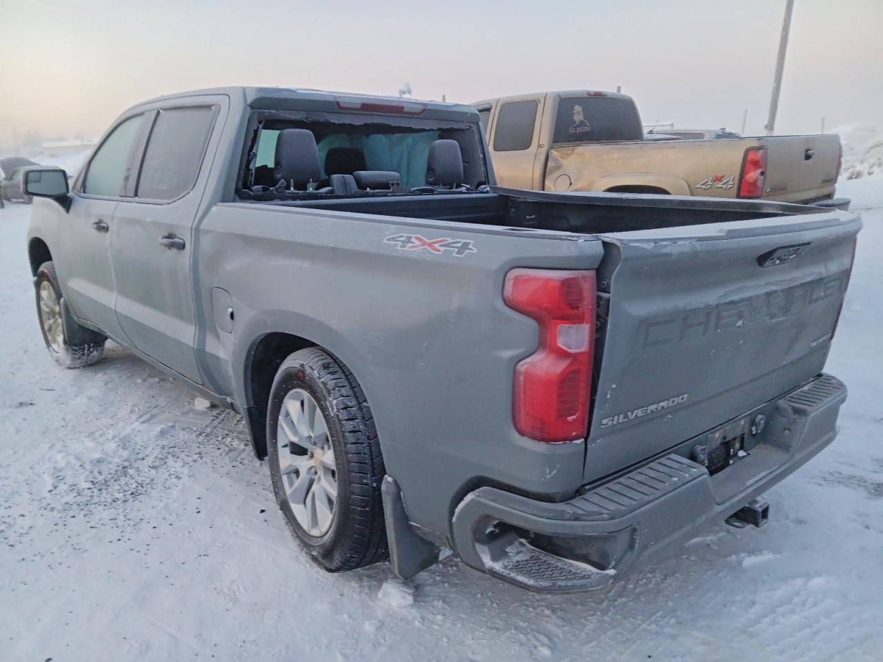 2025 CHEVROLET SILVERADO K1500 CUSTOM photo 2