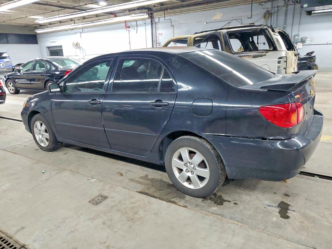 2004 TOYOTA COROLLA CE photo 2