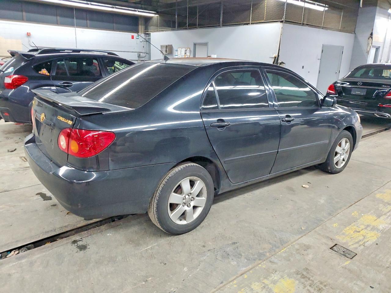 2004 TOYOTA COROLLA CE photo 3
