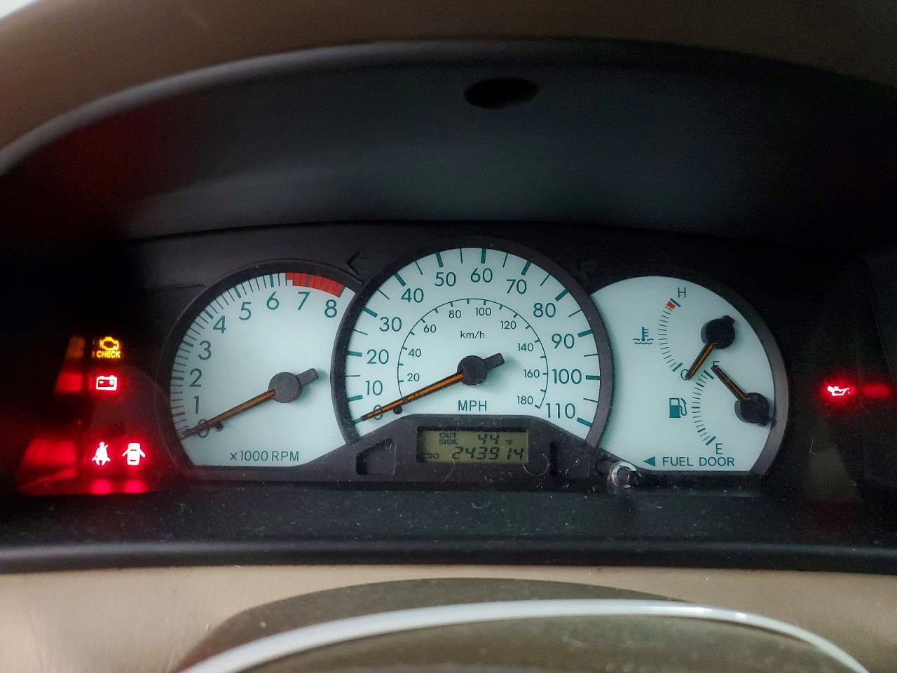 2004 TOYOTA COROLLA CE photo 9