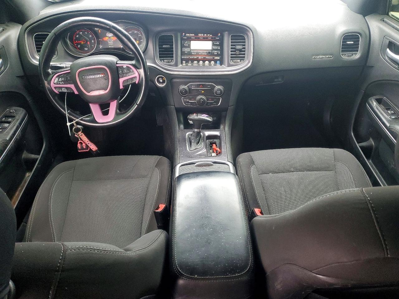 2016 DODGE CHARGER SE photo 8