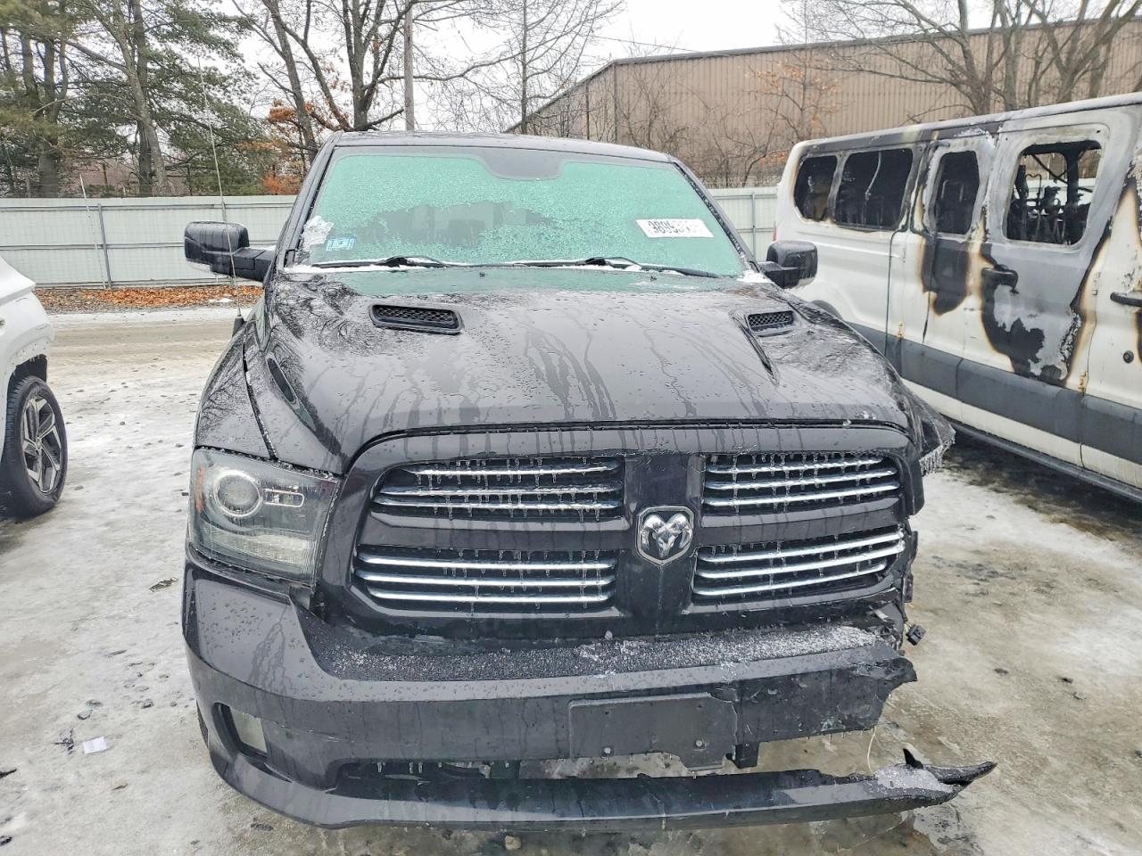 2017 RAM 1500 SPORT photo 5