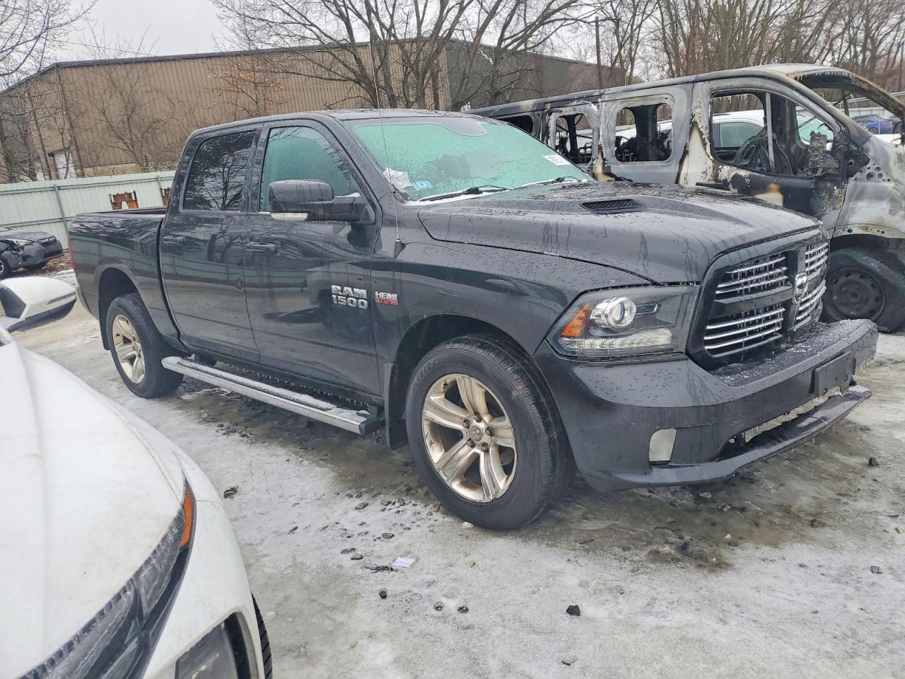 2017 RAM 1500 SPORT photo 4