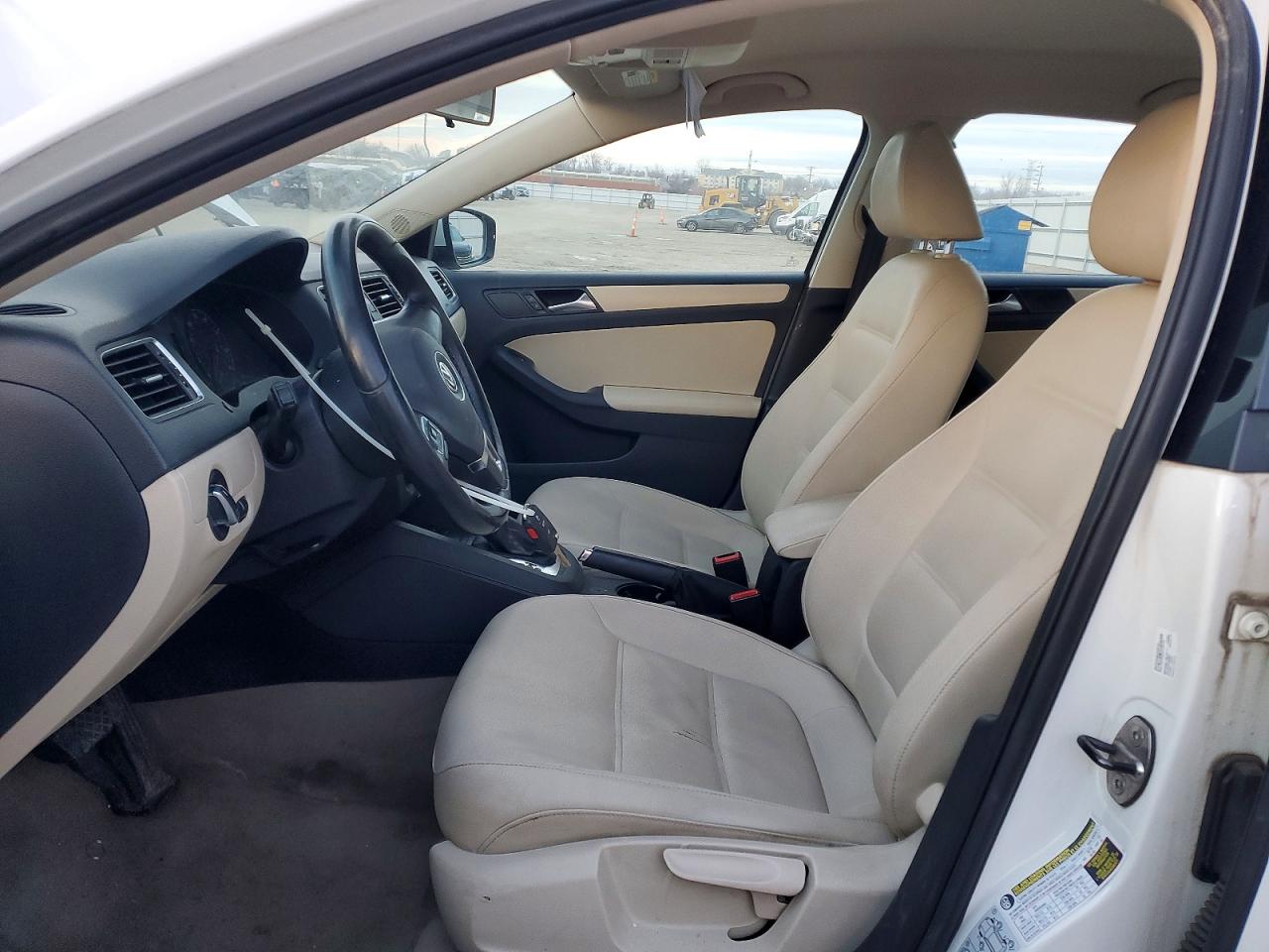2011 VOLKSWAGEN JETTA SE photo 7